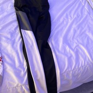 medium kids nike leggings